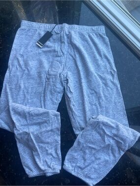 Monrow women’s Heather Gray Sweatpants - Comfortable Everyday Joggers